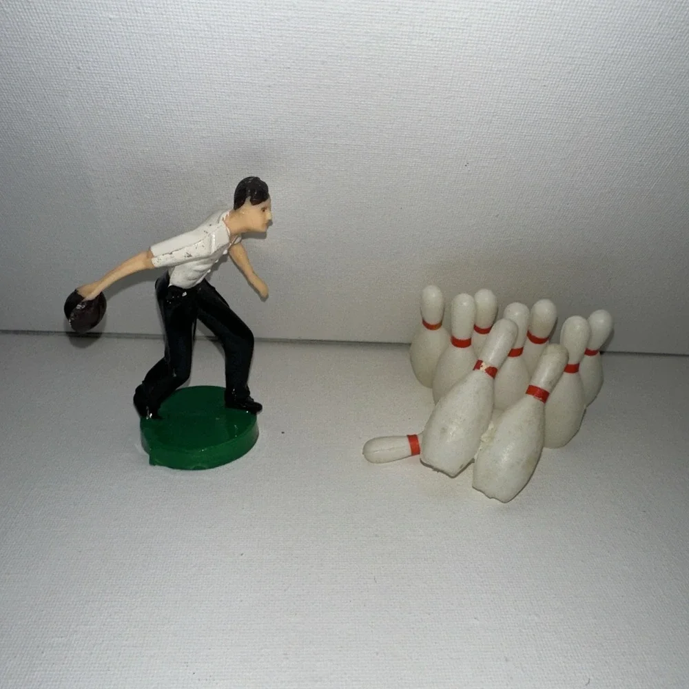 Vintage Wilton Ten Pin Bowlers Cake‎ Toppers
